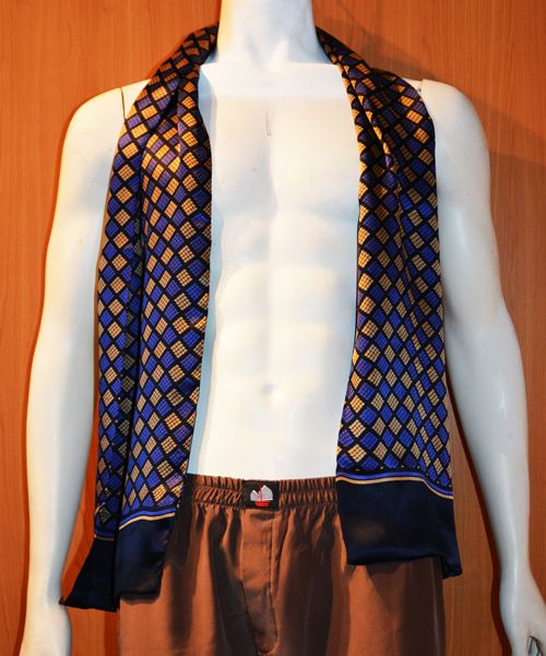 Foulard en soie brillante pour homme